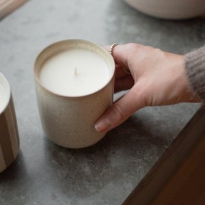 Burn Doftljus Shiny Creme DBKD