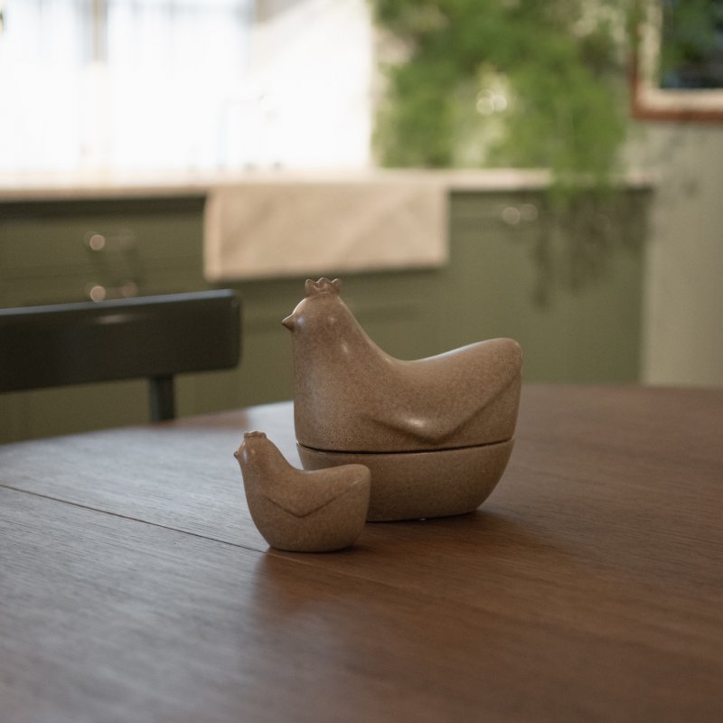Happy Hen Beige