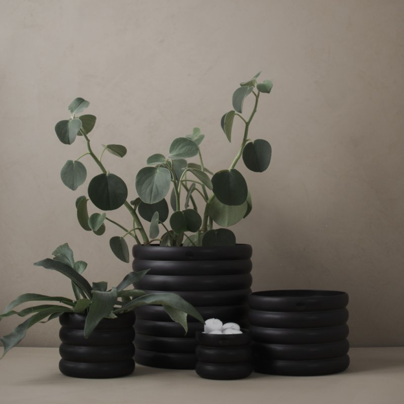 Mud Pot Black