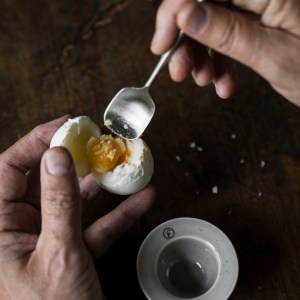 Äggkopp Porslin D7 H4 Vanilj ERNST