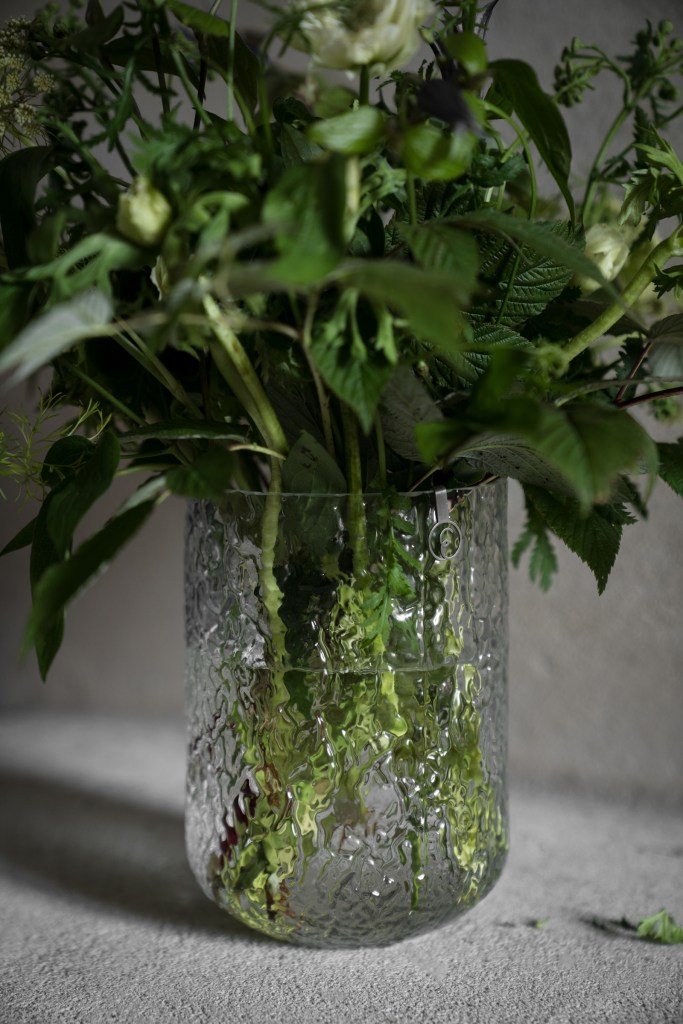 Glasvas d13 h18 cm mönstrat glas ERNST